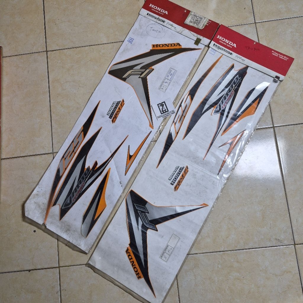 striping stiker les lis assy full bodi orange oren honda vario 125 old lama bohlam orange original A