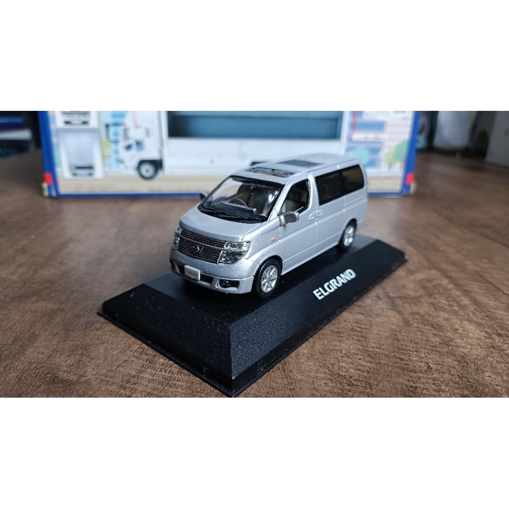 Diecast Miniatur Nissan Elgrand 1/43 Dealer Box Jcollection