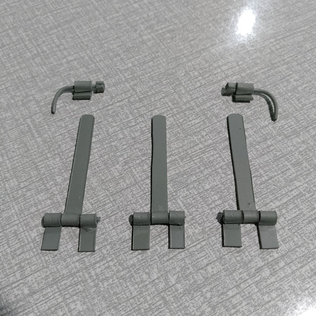 satu set engsel bak miniatur truk plastik dan skala 14