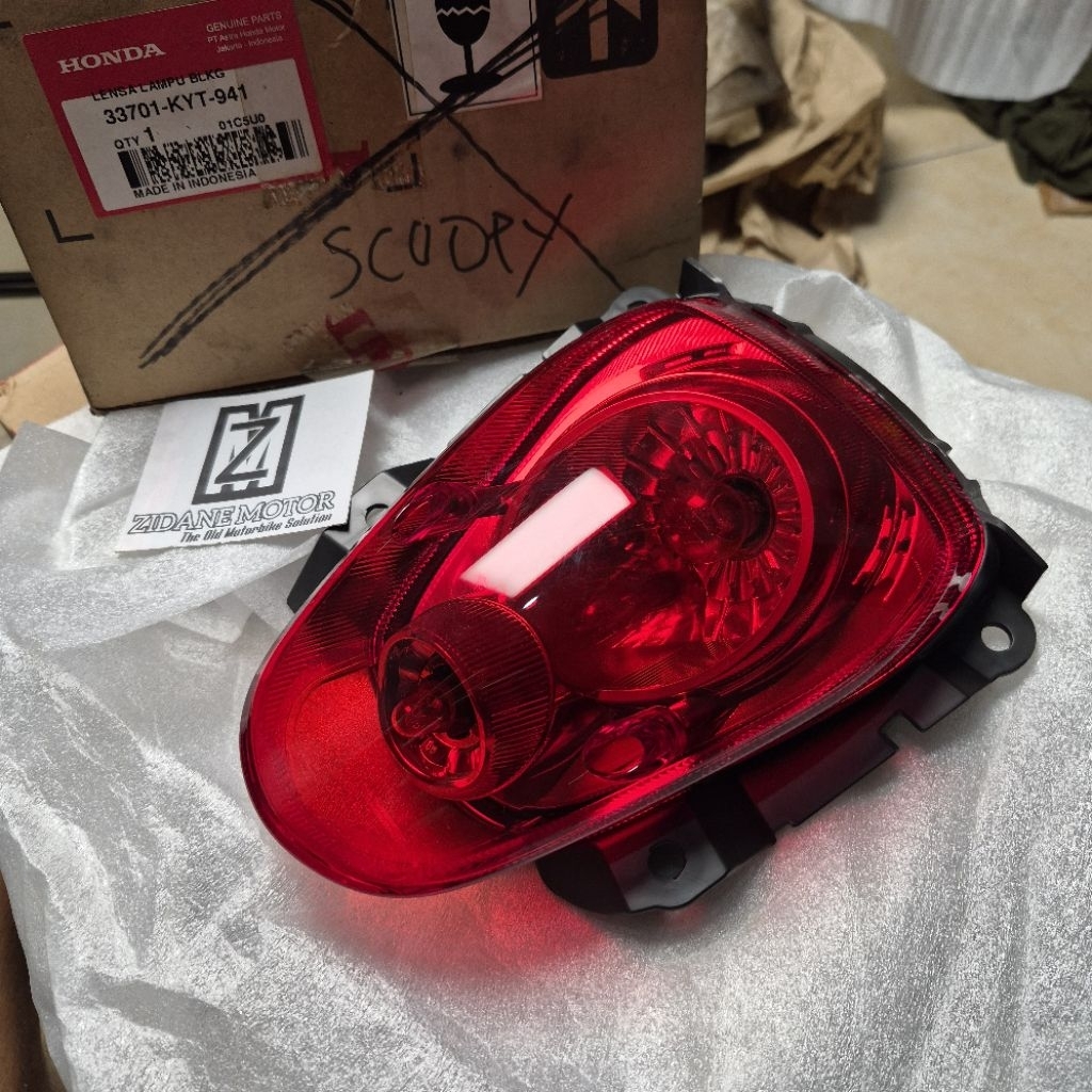 tailight stoplam lampu stop belakang honda scoopy karbu original AHM