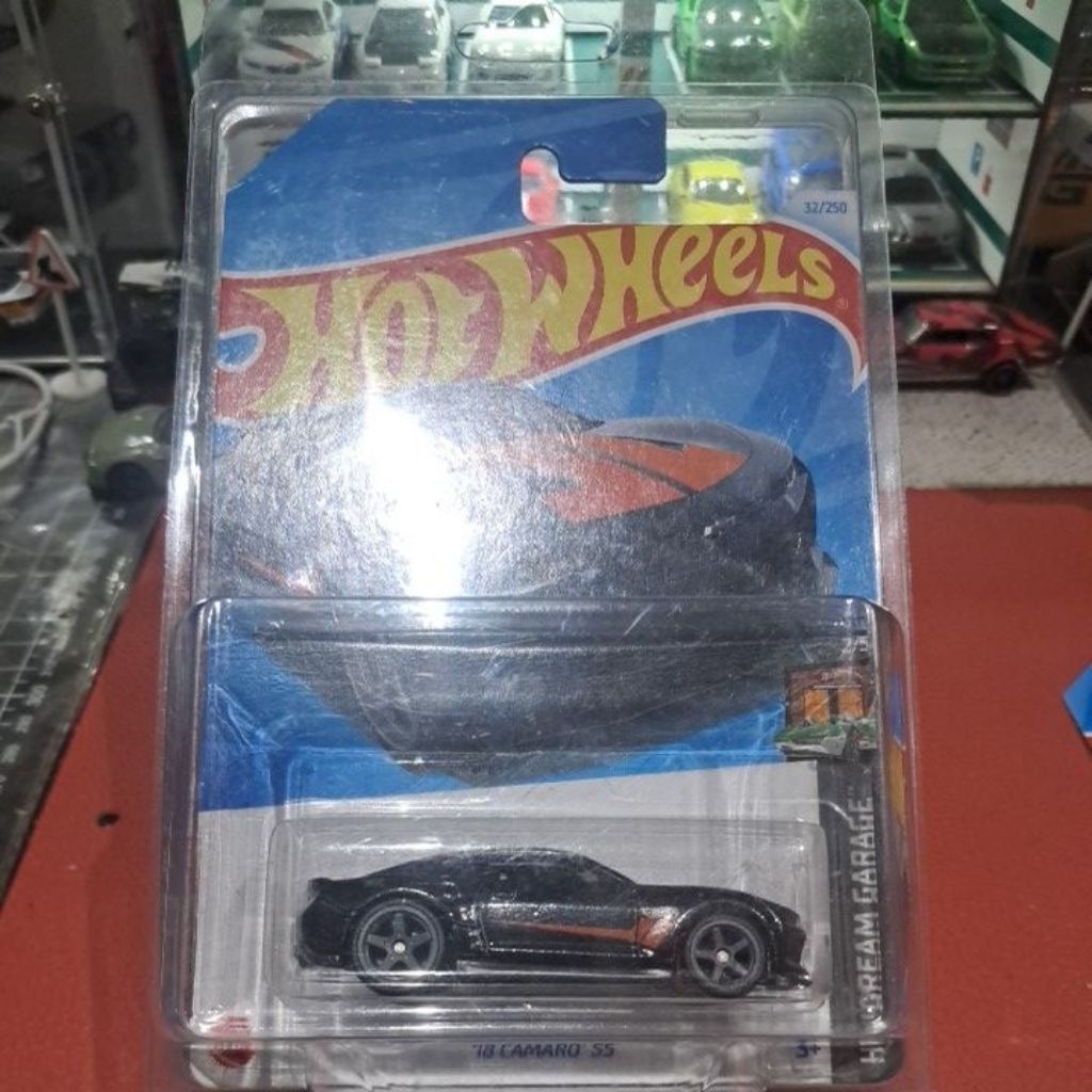 hotwheels 18 camaro ss (STH)
