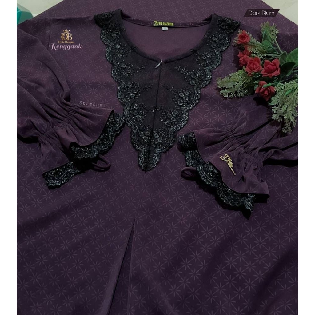 RENGGANIS  by DUTA BUSANA