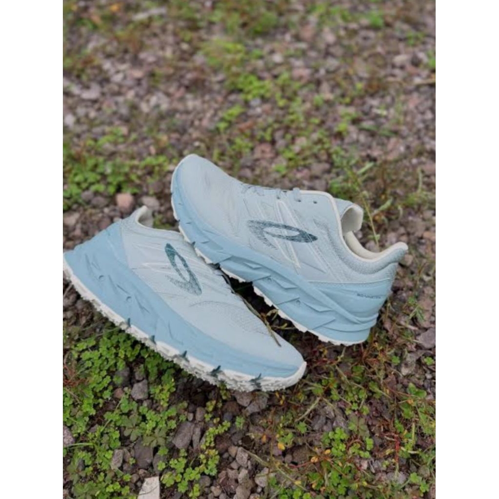 910 Yuza Evo Trail Runn