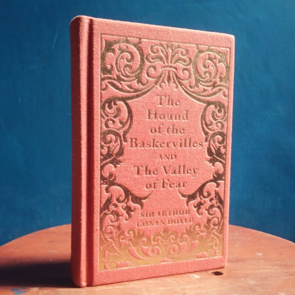 THE HOUND OF THE BASKERVILLES & THE VALLEY OF FEAR Sir Arthur Conan Doyle Acturus # preloved novel u