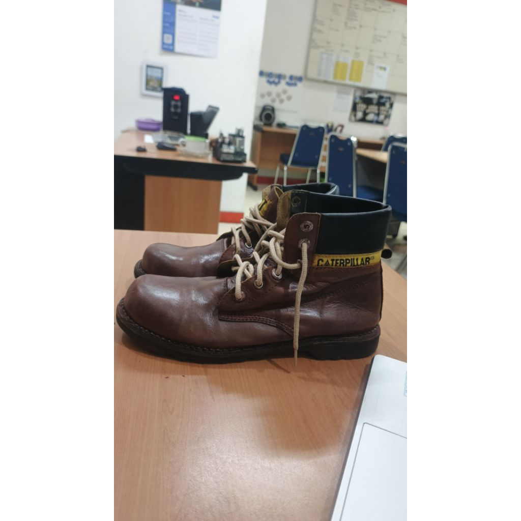 ~sepatu boots cat
