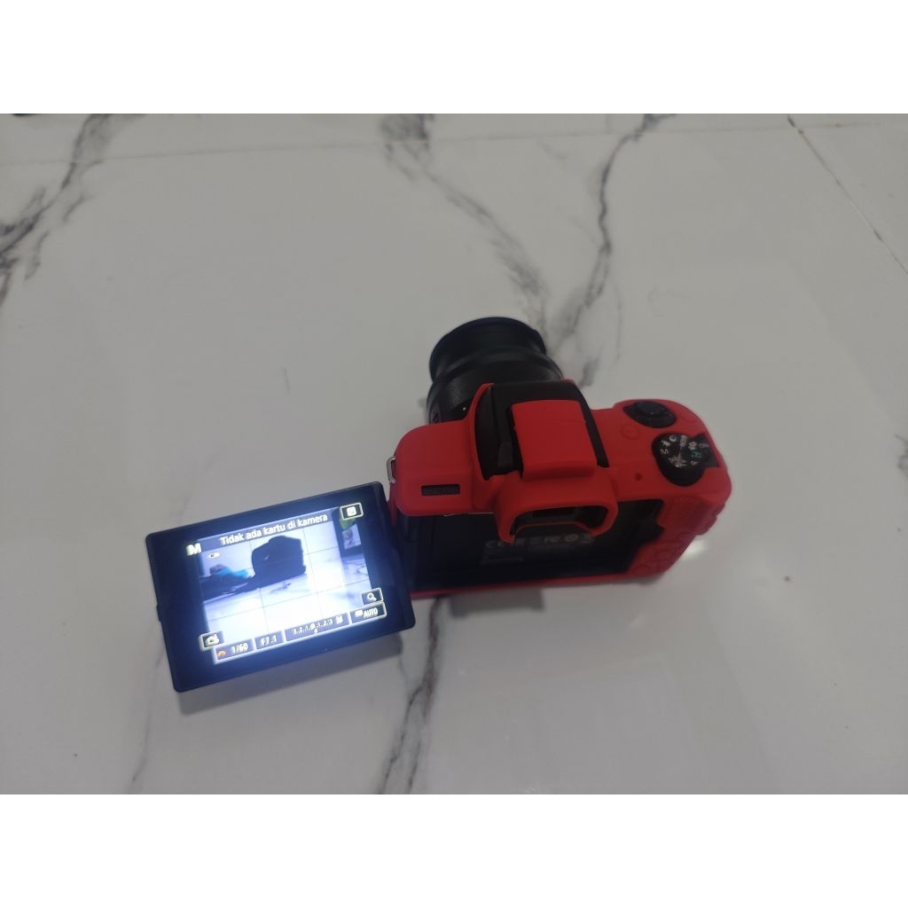 Canon EOS M50 dan lensa