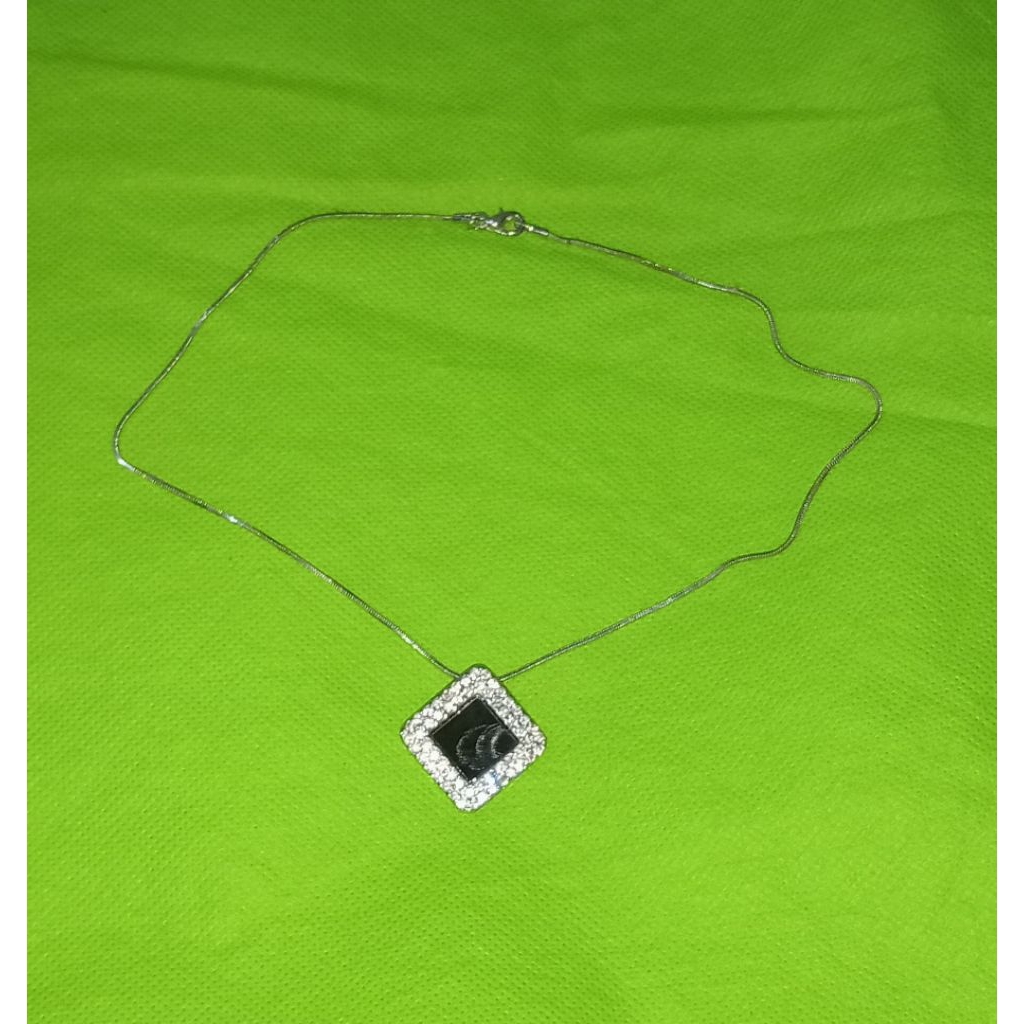 kalung liontin wanita second