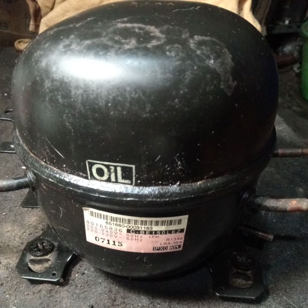 Kompresor freezer 6 rak copotan dari freezer SANYO