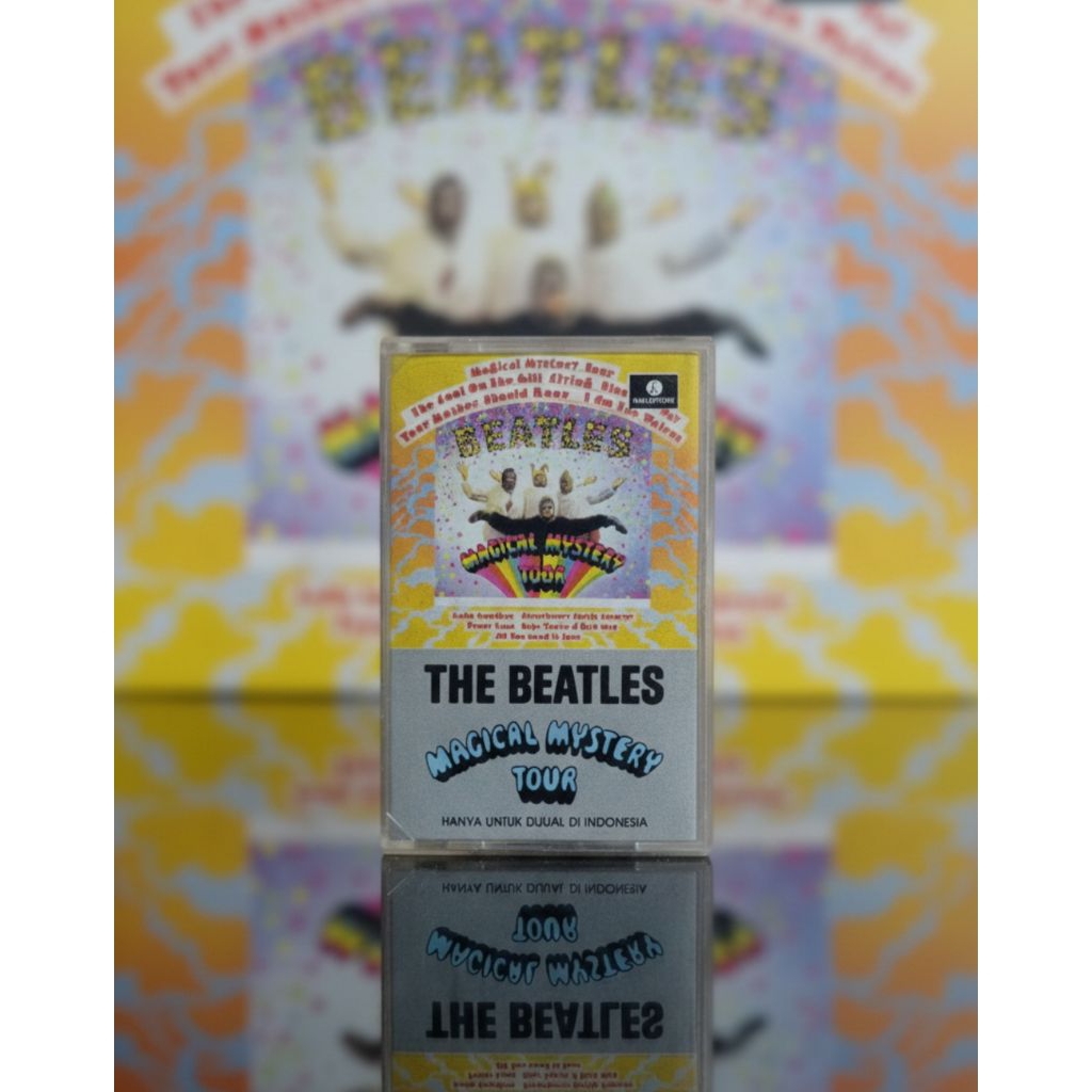 Kaset The Beatles - Magical Mystery Tour (Cover Dalam Ada Ketikan Tulisan)
