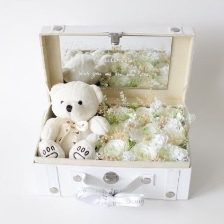 Treasure Box flowers box hadiah romantis bunga artificial forever lasting by Maxwell Flowers