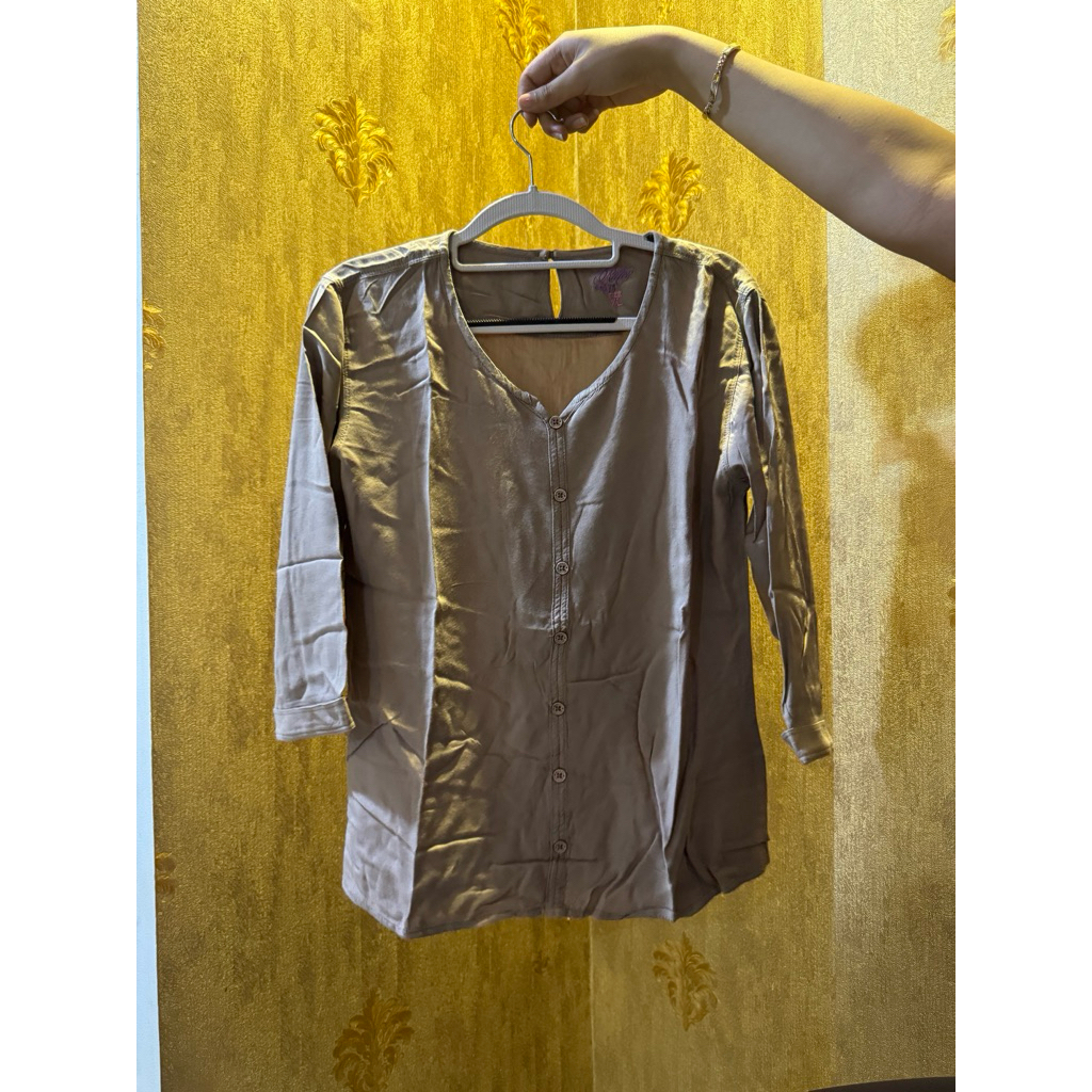 Kemeja Rilley Wanita Second