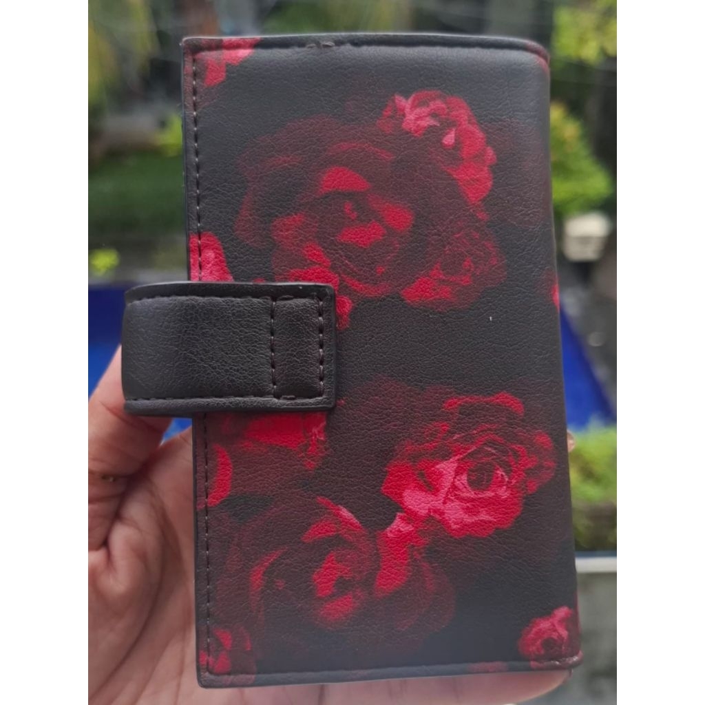 Preloved original Vera wang card holder no box