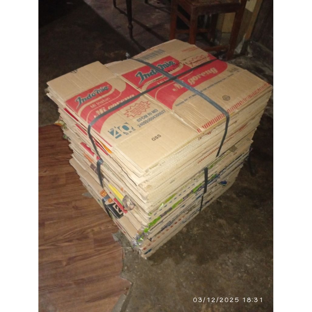 KARDUS DUS BOX KARTON BEKAS MIE INSTANT INDOMIE SARIMI