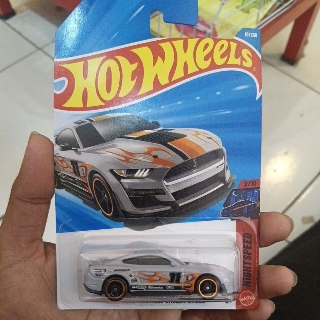 hotwheels FORD MUSTANG SHELBY GT500