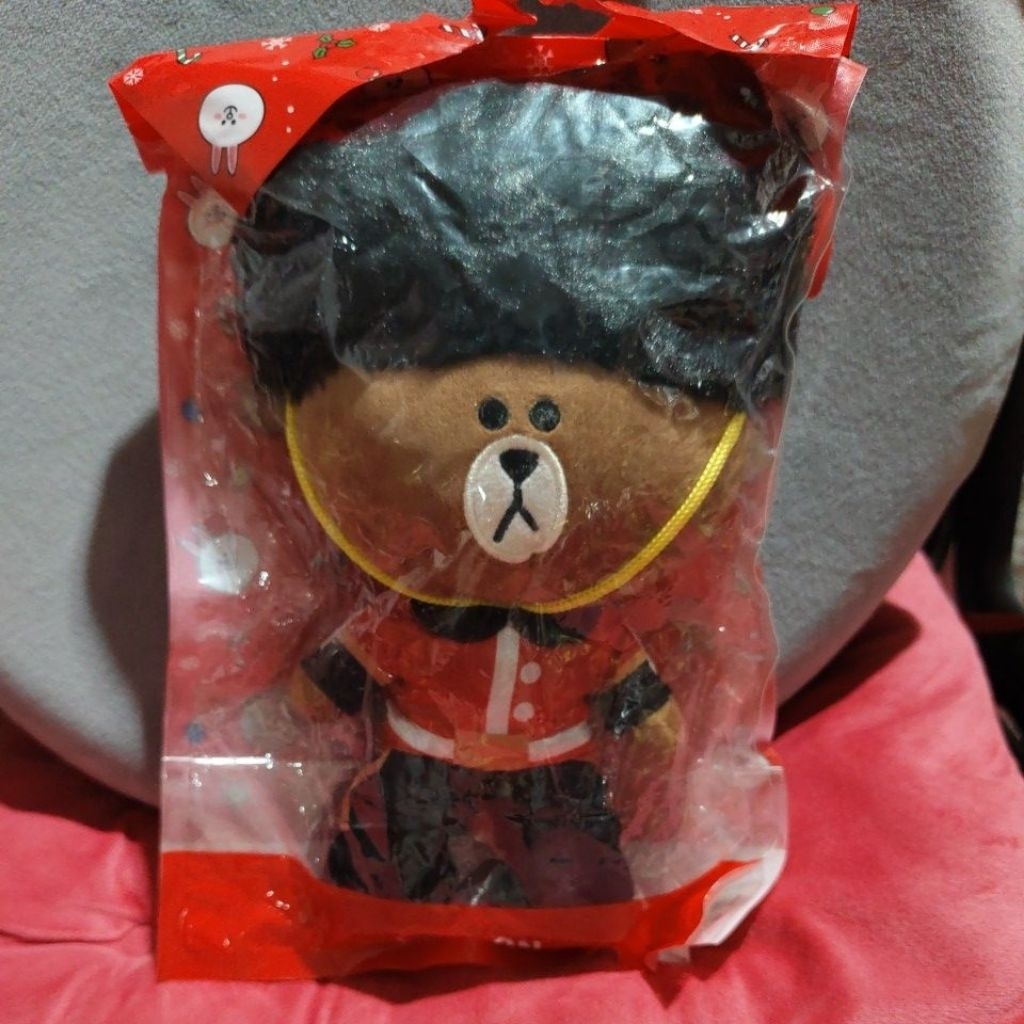 boneka brown kostum london segel ori