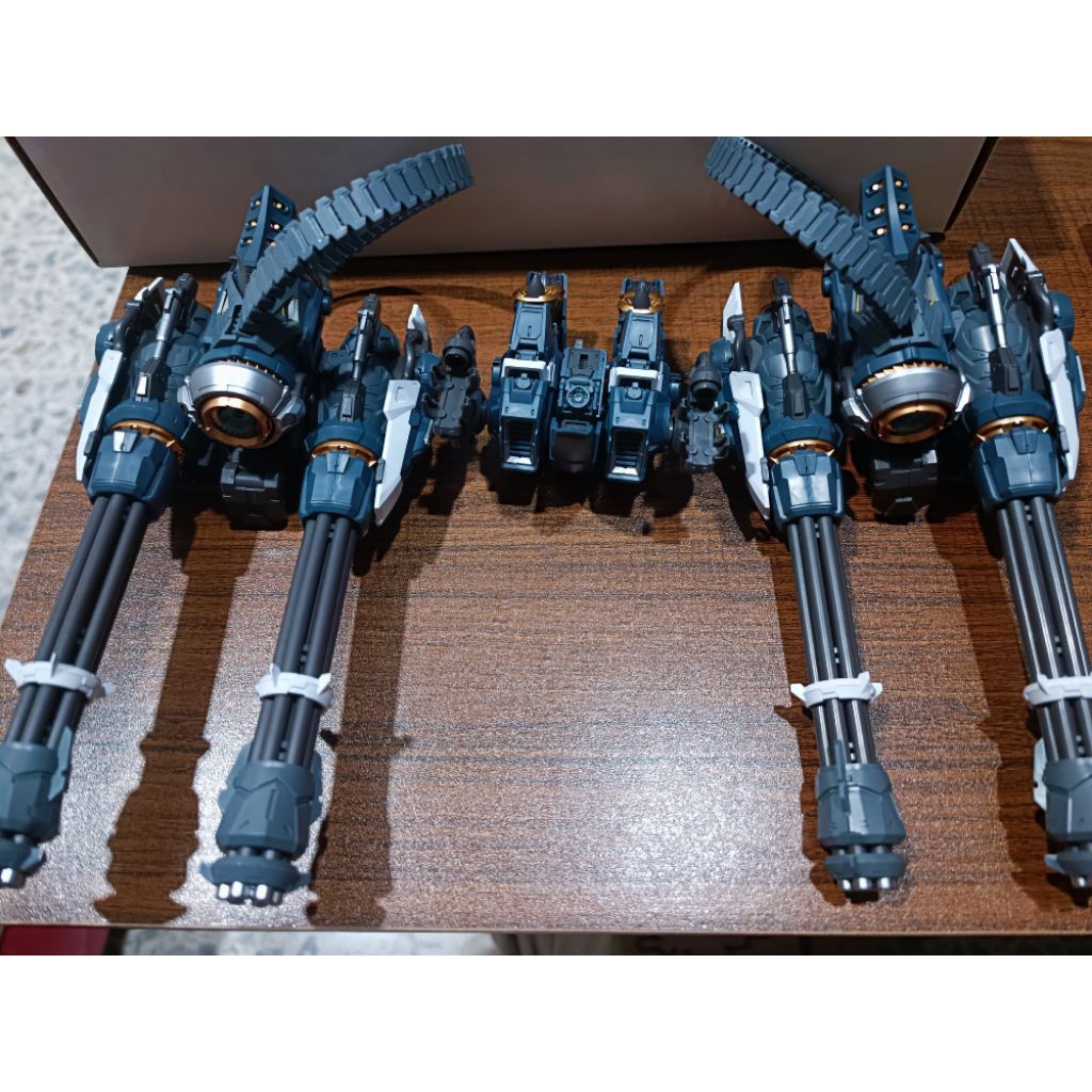 mg 1/100 lizard backpack + gatling gun