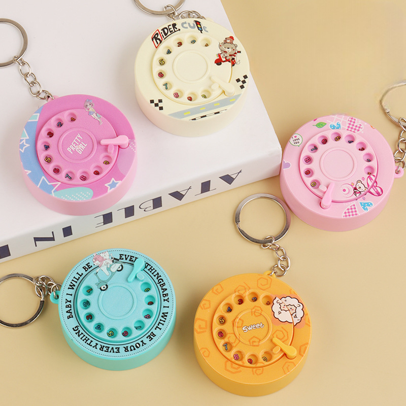 Gantungan Kunci Telepon Unik Lucu & Nostalgia Desain Telepon Rumah Jadul