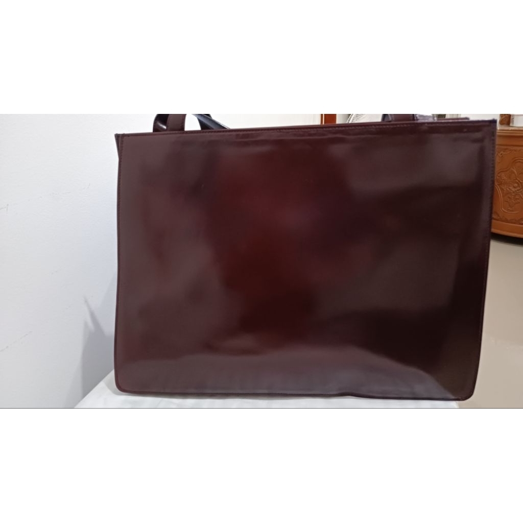 Aigner Shoulder Bag Bahan Kulit Second