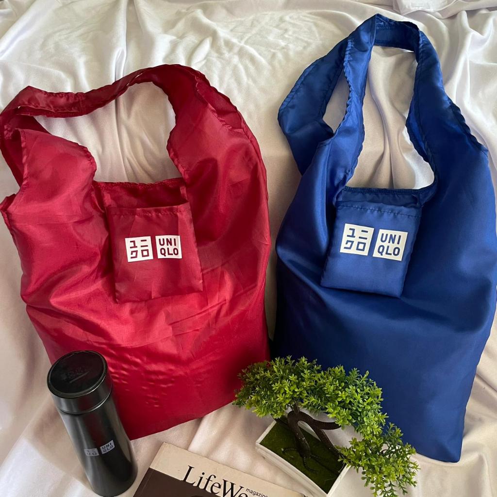 Gift Shopping Bag Uniqlo / Tas Belanja
