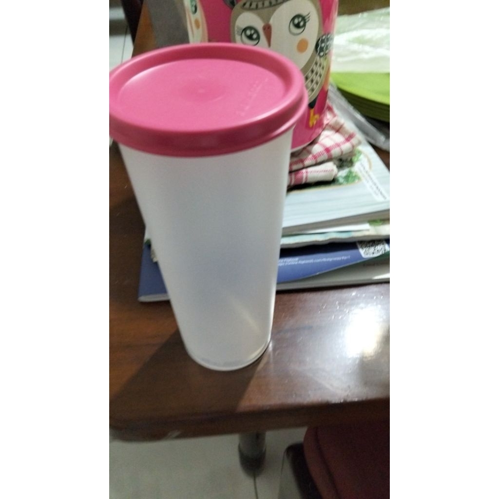 Giant Tumbler Tupperware