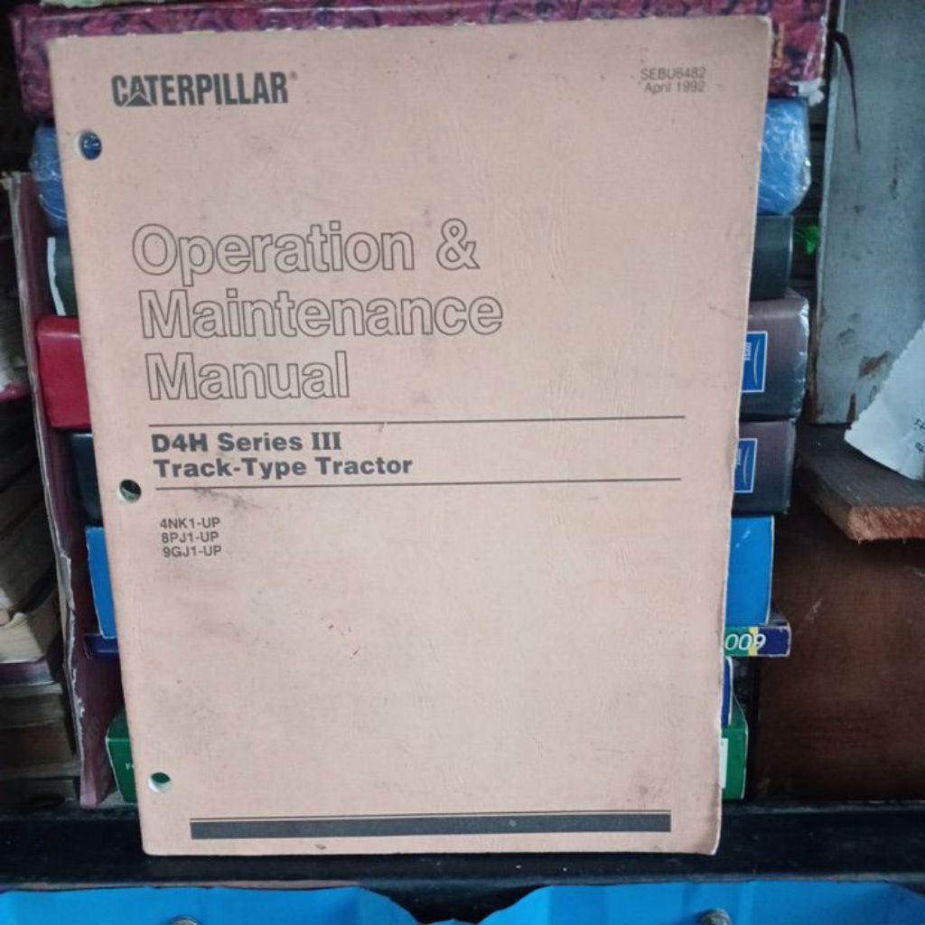 BUKU BEKAS ORIGINAL OPERATION & MAINTENANCE MANUAL D4H SERIES III TRACK - TYPE TRACTOR