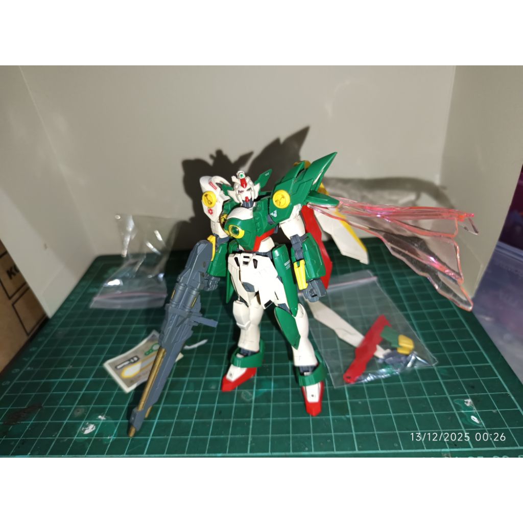 JUNK HG BF GUNDAM FENICE BANDAI