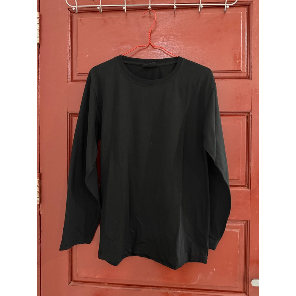 Baju Hitam Polos Lengan Panjang