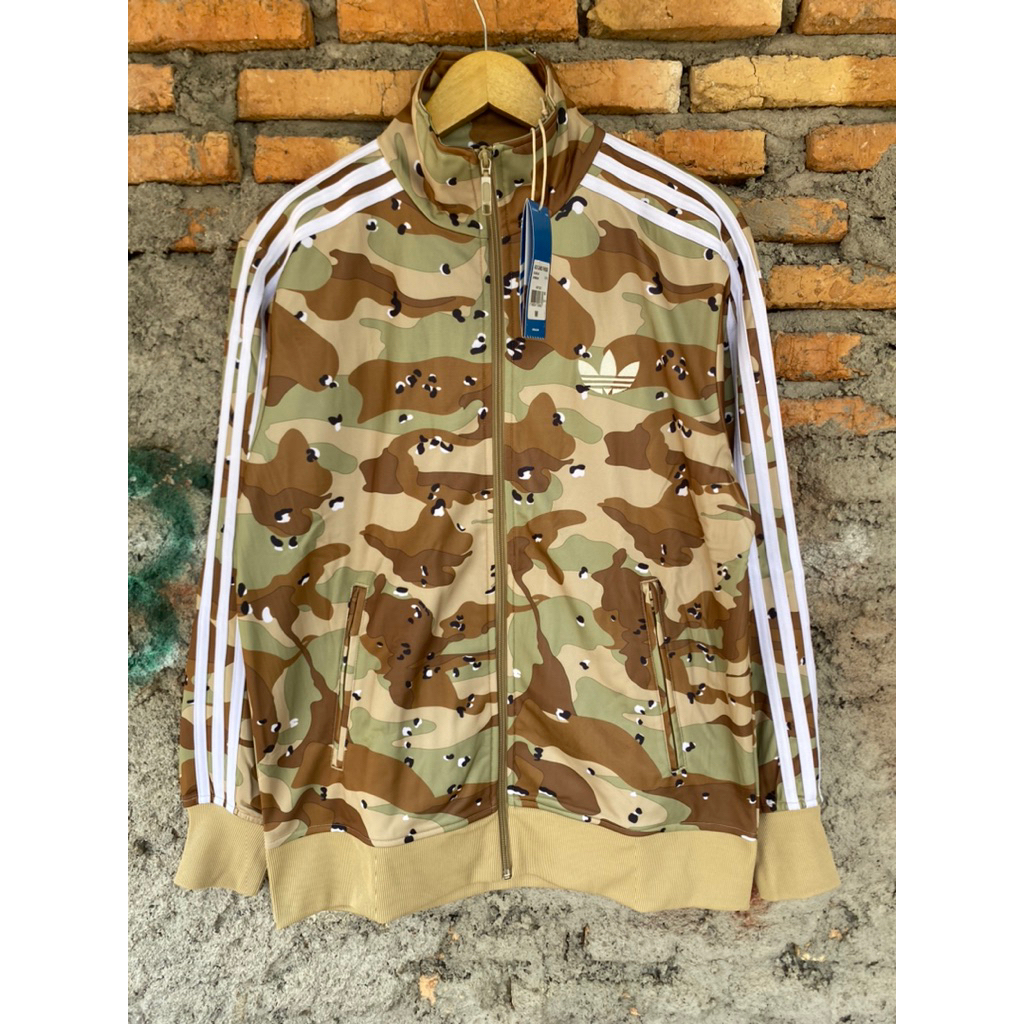 tracktop adidas firebird camo bnwt original 100%