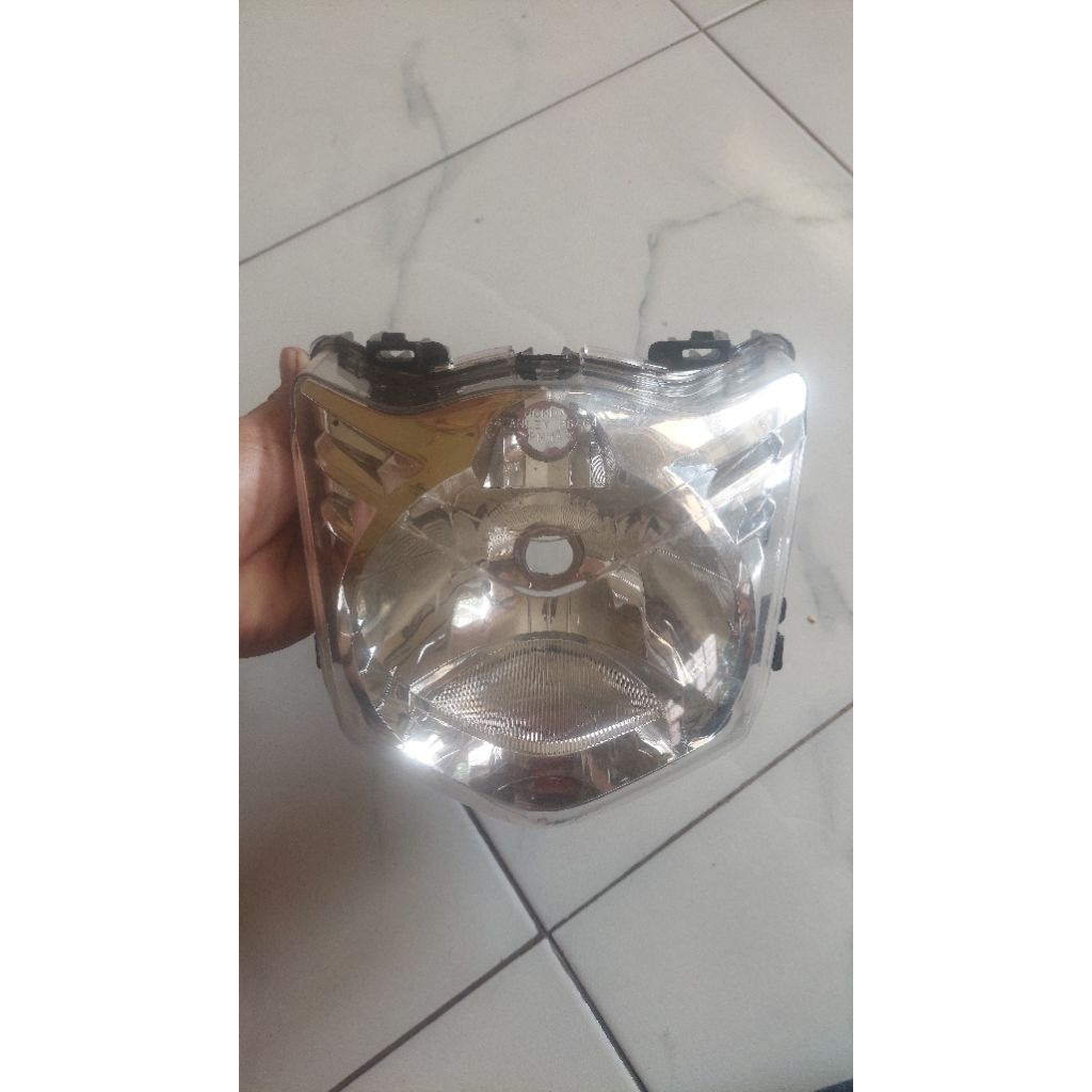 Reflektor beat karbu