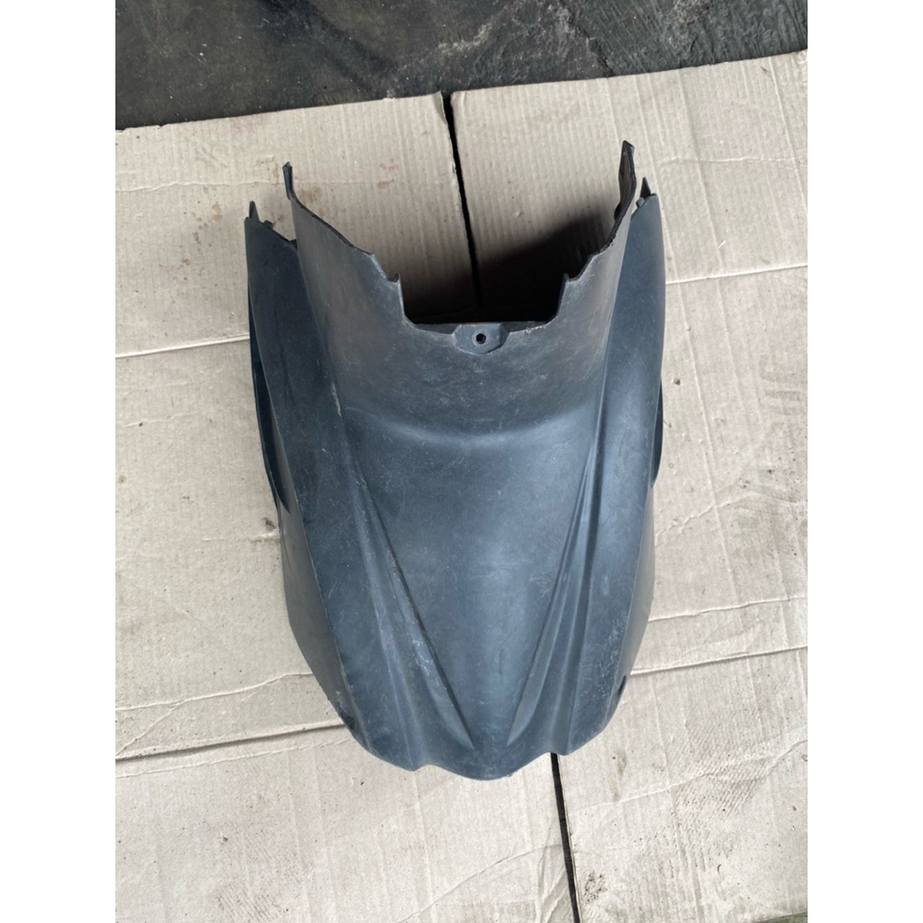 Cover tutup mesin bawah jok beat karbu kvy original lepasan copotan motor