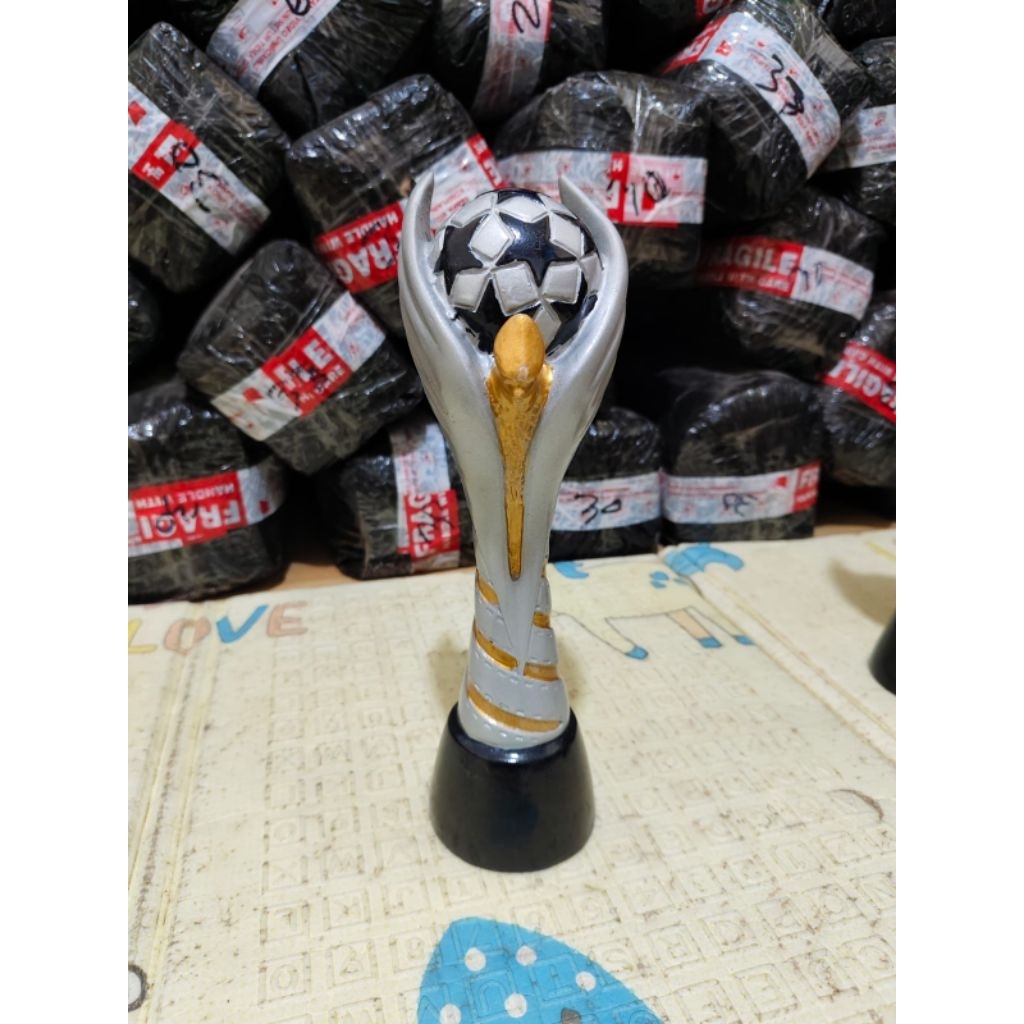 piala bola bintang. 30cm.silver