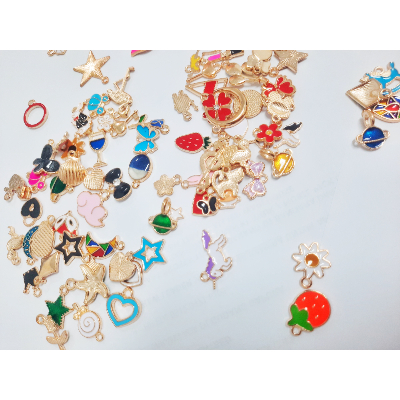 Enamel charm Random (10 Pcs)