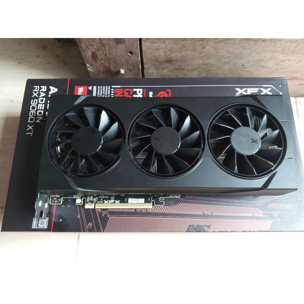 XFX Swift AMD Radeon RX 9060 XT 16GB GDDR6 - Second GARANSI