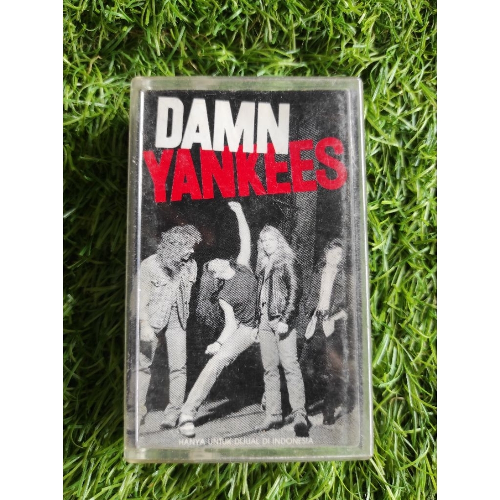 kaset pita DAMN YANKEES