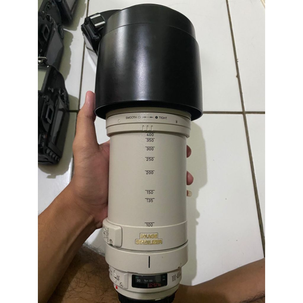 Lensa canon 100-400mm bekas pemakaian