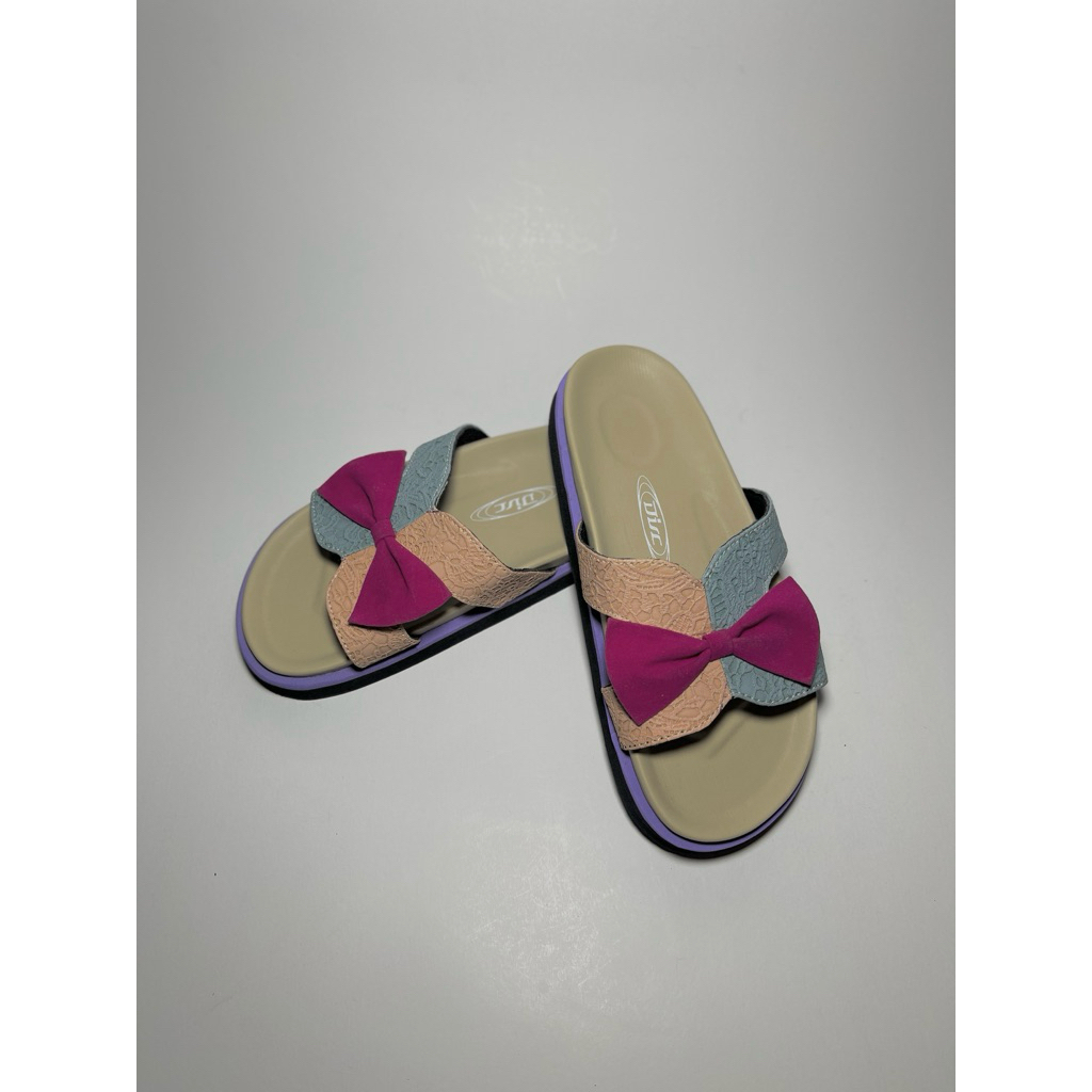 PINKY 001 Sendal wanita Comel untuk dipakai atau pergi ke acara pesta dan bisa di gunakan untuk seha