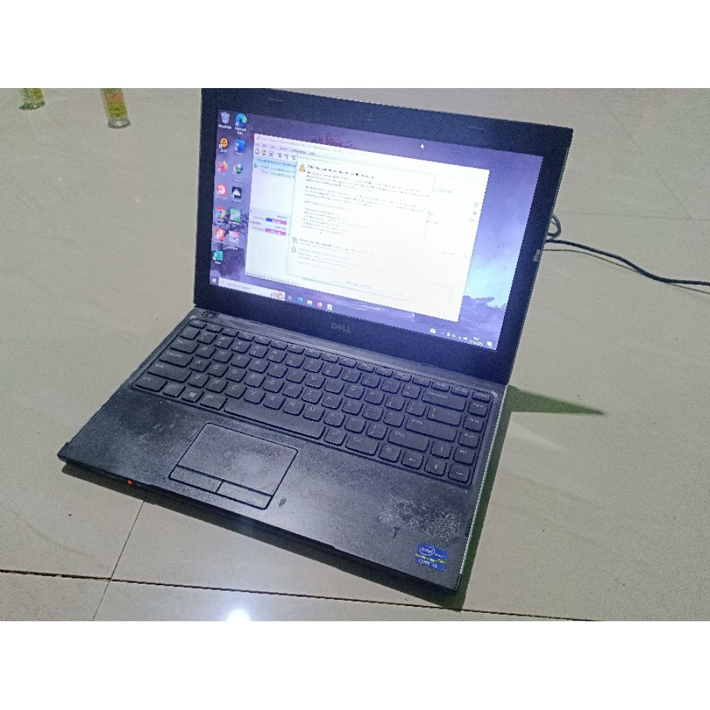 Laptop dell latitude 3330 core i5 gen 3 nyala minus
