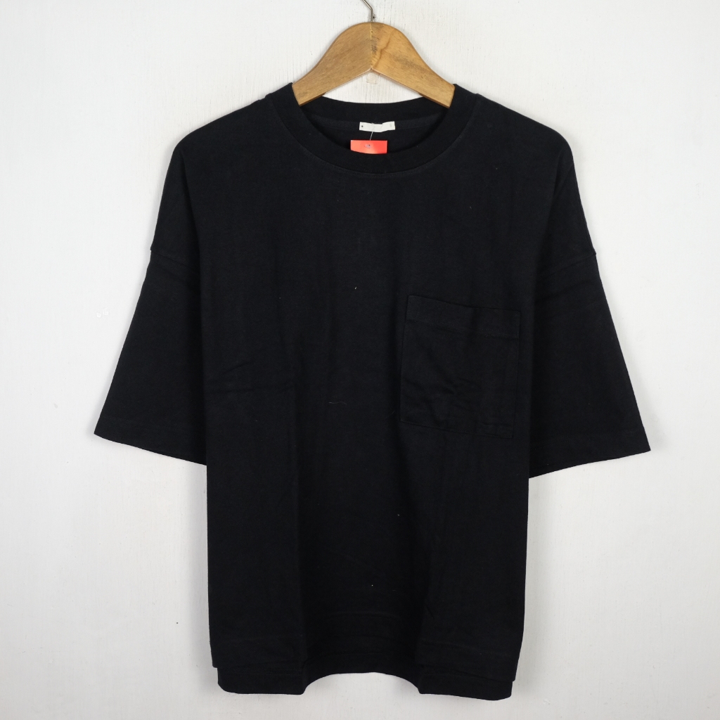 KAOS GU BY UNIQLO POCKET OVERSIZE BASIC TSHIRT AIR6 SIZE S FIT M-L