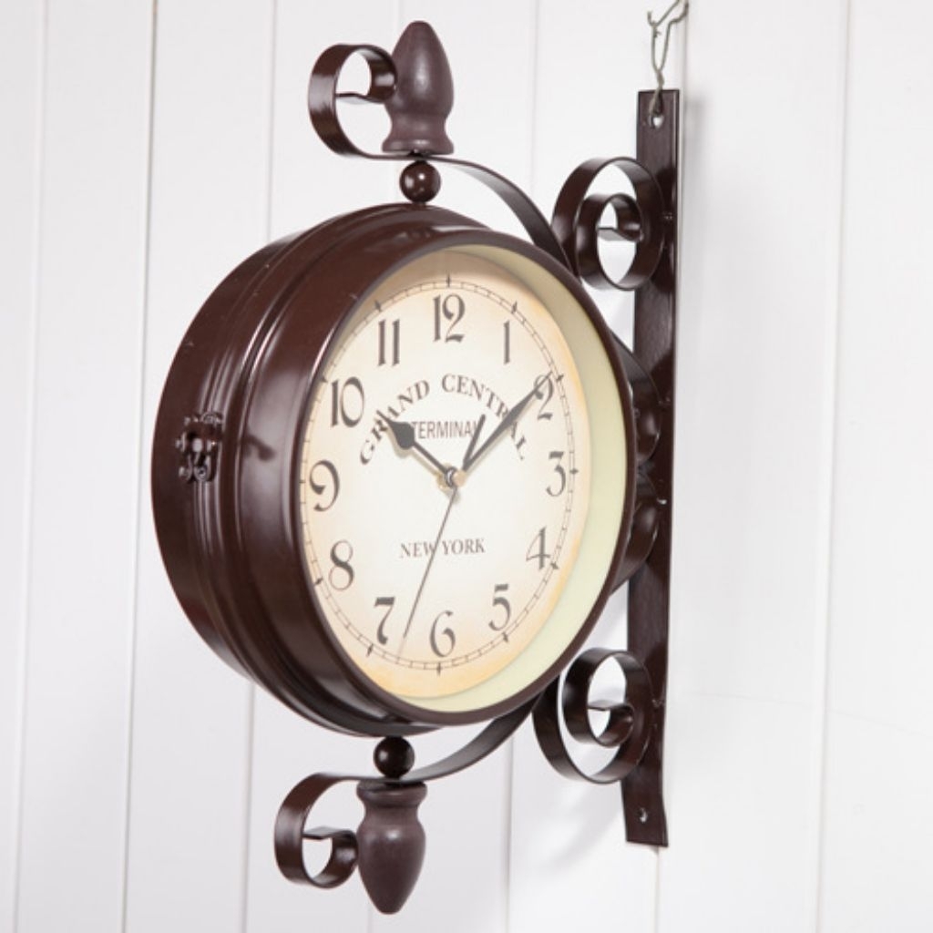 Jam Gantung 2 Sisi Vintage Retro Outdoor Wall Clock Jam Dinding Aesthetic Silent Movement Dekorasi K