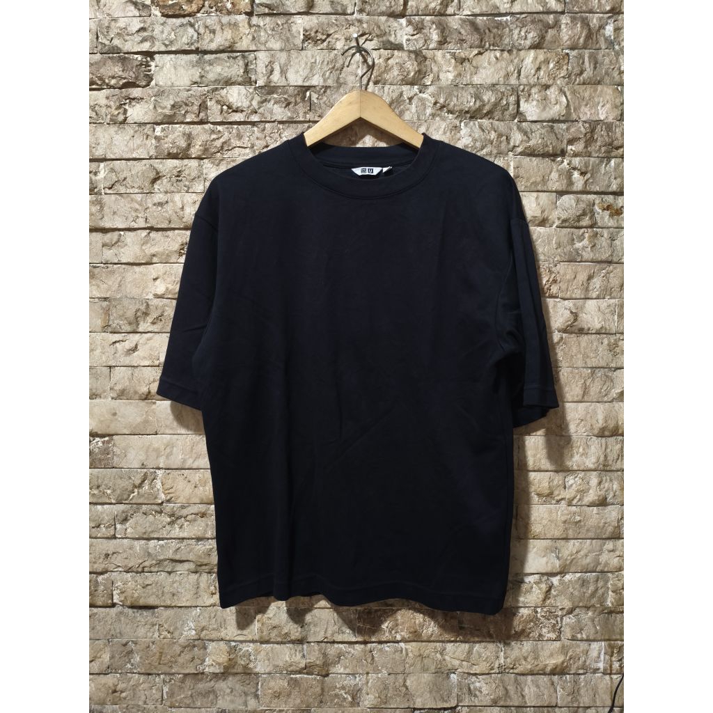 Kaos Polos Uniqlo U AIRism