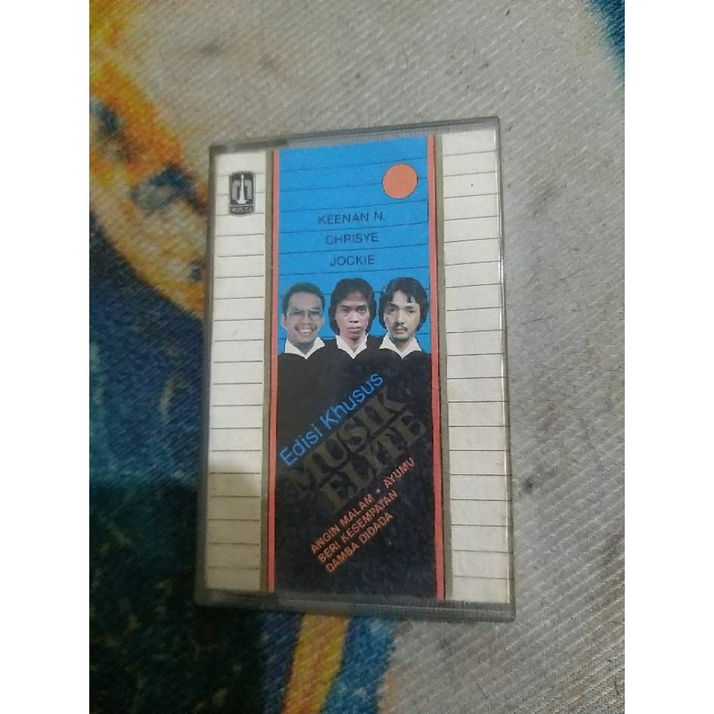 Kaset Pita Keenan Chrisye Jockie edisi khusus musik elit
