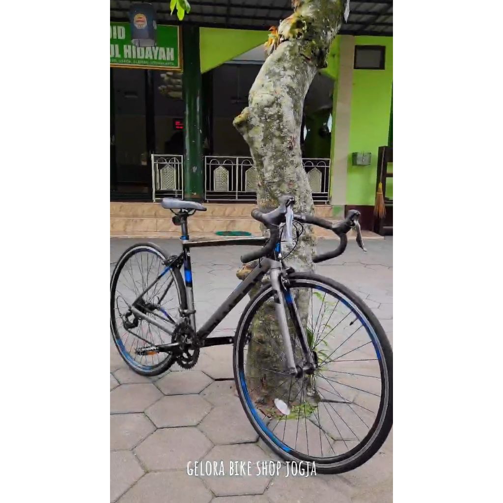 Roadbike polygon strattos s2 2021 size M (sepeda balap bekas)