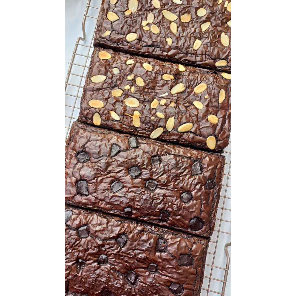 Fudgy Brownies 20x10cm / Brownies Omah Titis / Brownies Birthday / Birthday cake / kue ultah / brown