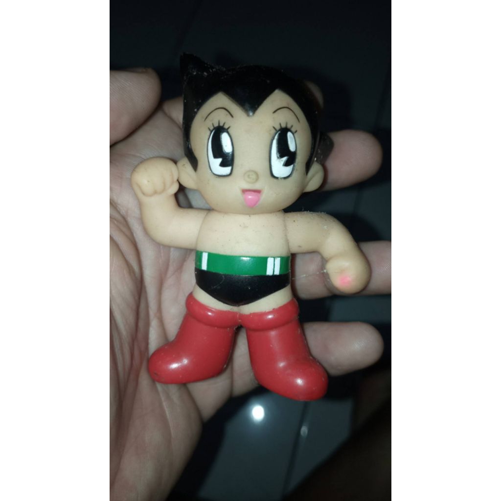mini figure astro boy dari takara