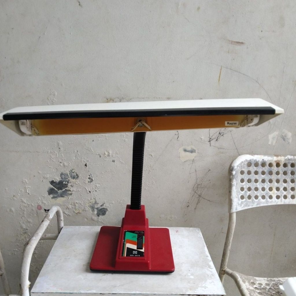LAMPU BELAJAR /LAMPU MEJA VINTAGE