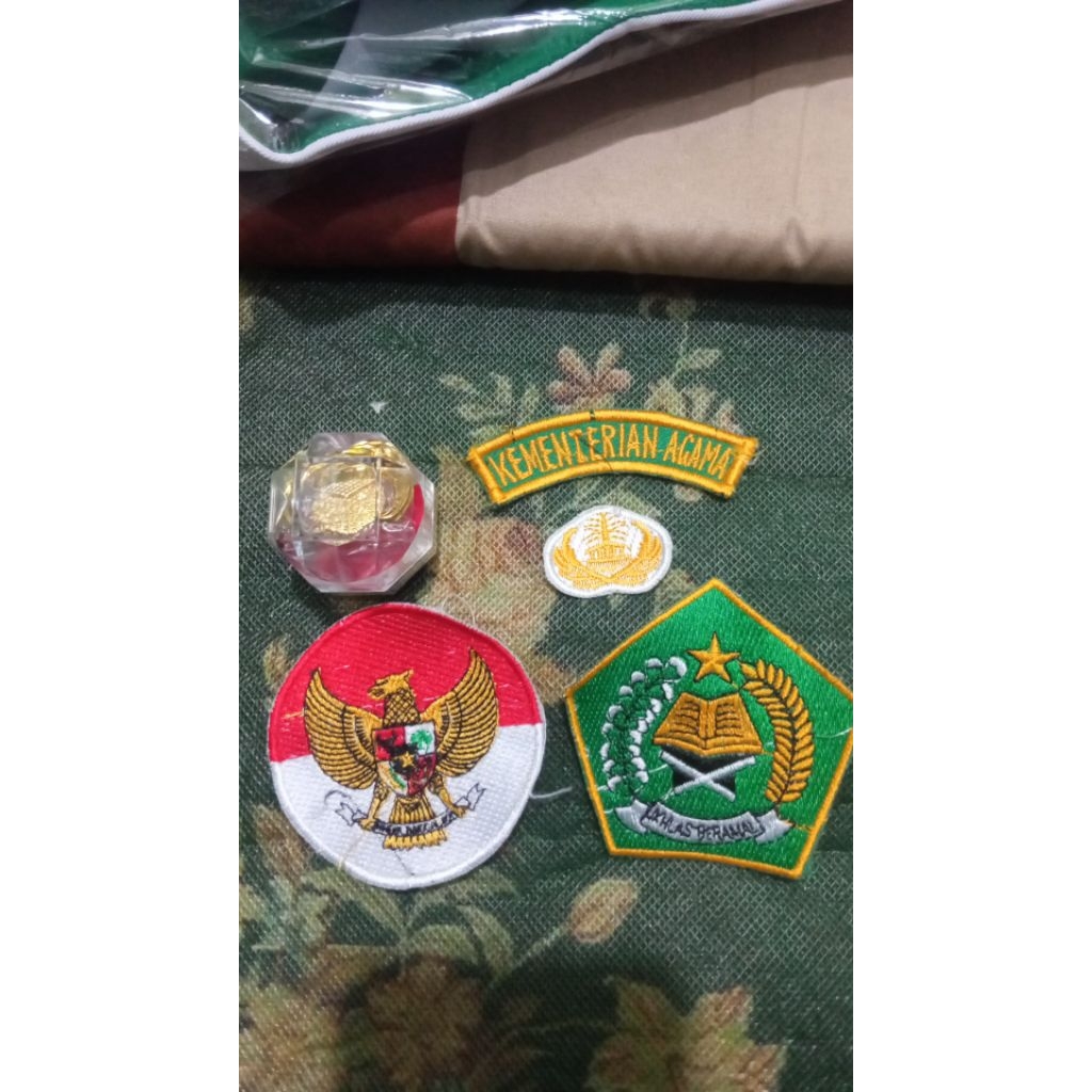 Logo KORPRI dan PIN KORPRI
