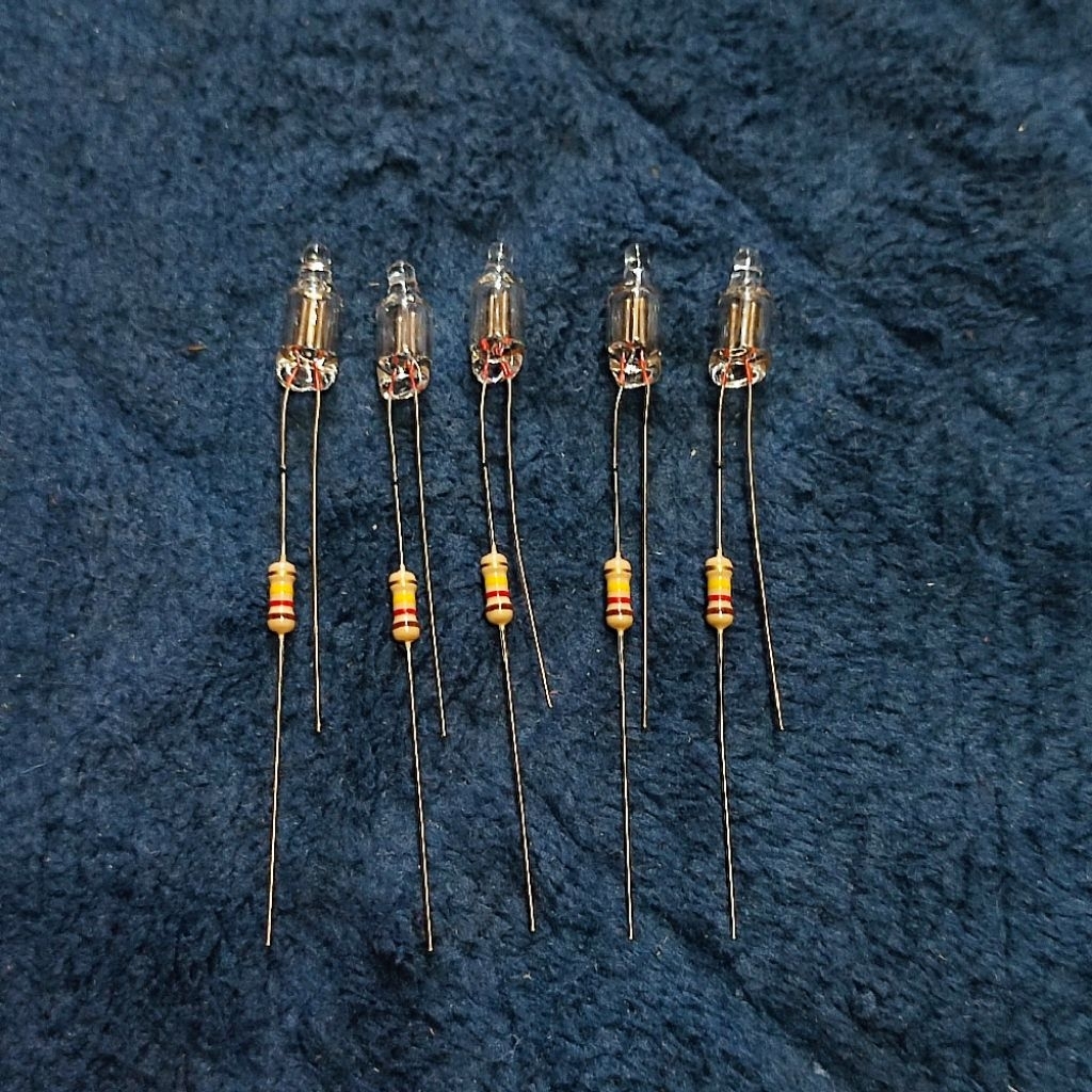 Lampu Setrika + Resistor