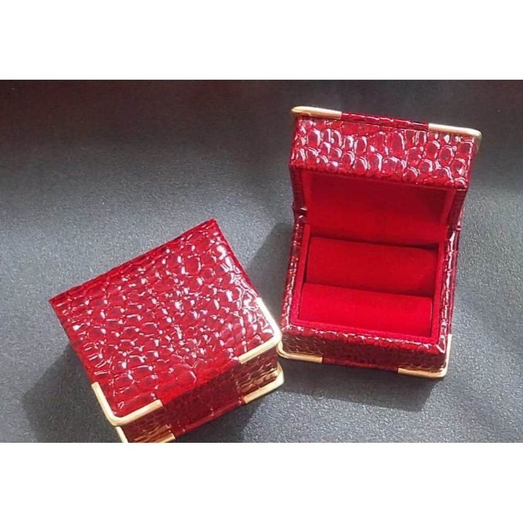 Kotak Cincin / Box Cincin Kulit Motif Croco