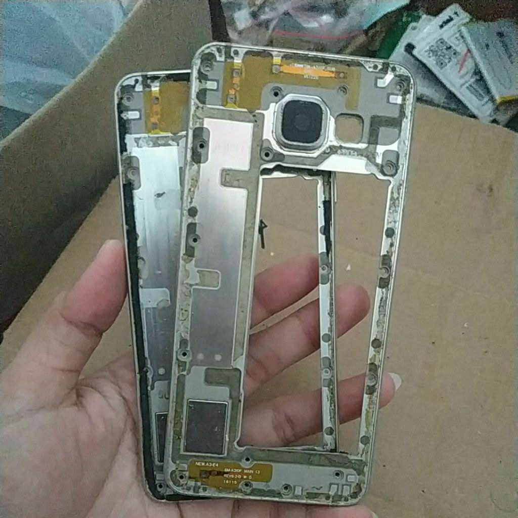 TULANGAN BEKAS SAMSUNG A310F A3 2016 TOMBOL KOMPLIT
