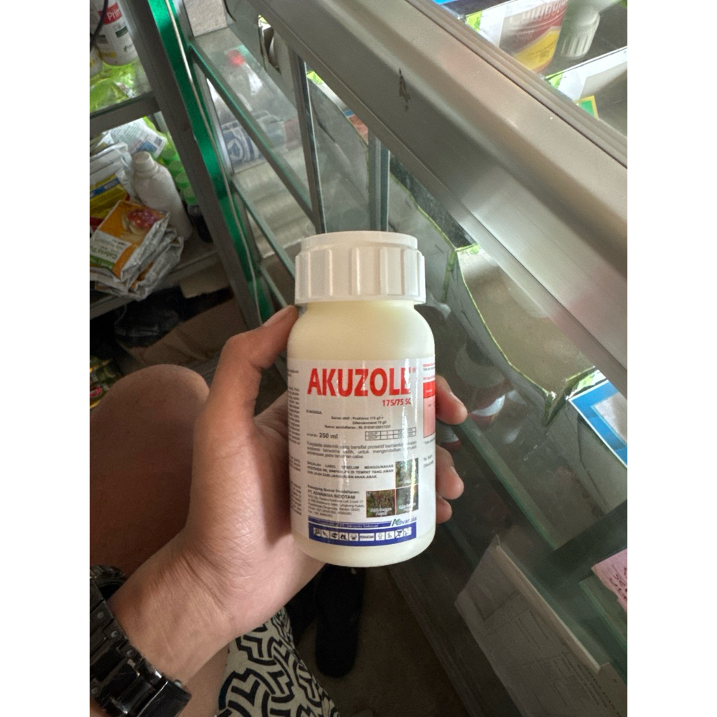 Fungisida Patek Akuzole 250ml